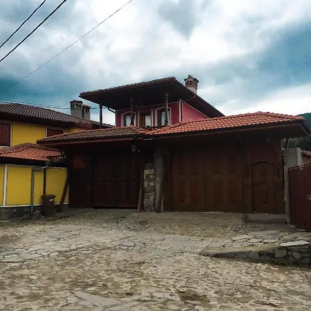за гости бащино огнище بيت ضيافة كوبريفشتيتسا