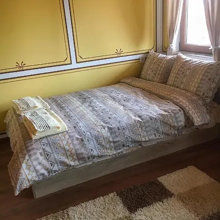 Konukevi за гости бащино огнище