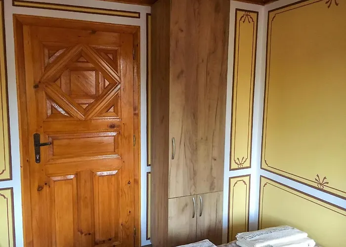 Konukevi за гости бащино огнище